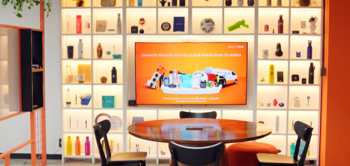 Wall of Fame con los productos y clientes de BRON